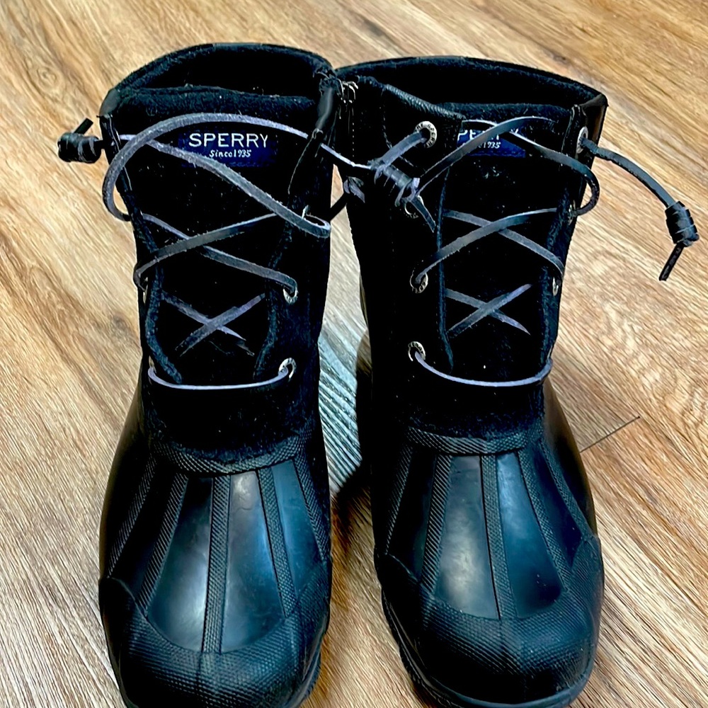 New w/ box sperry siren gulf boots